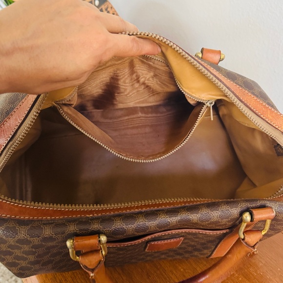 Celine
Macadam Boston Vintage Bag - Picture 12 of 14